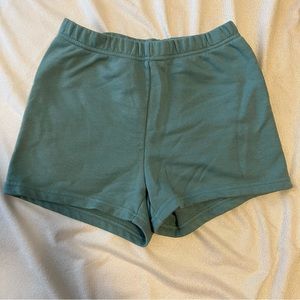 tna airy fleece 3” sweat shorts